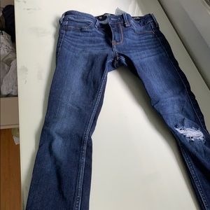 Low rise ripped jeans